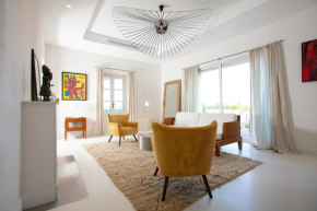 Près d'Avignon maison luxe vue terrasses piscine